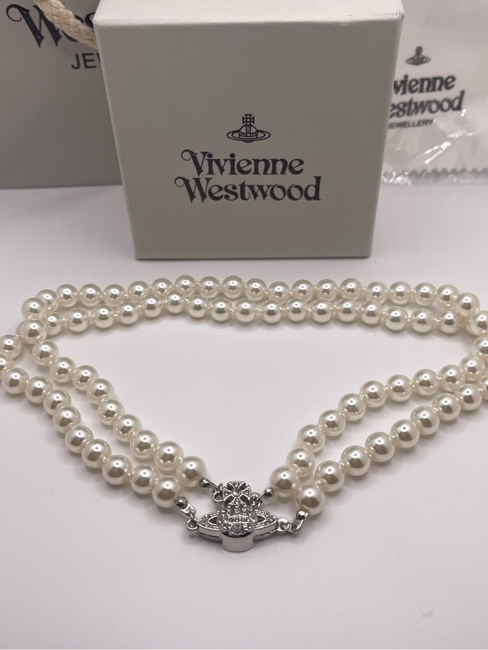 Vivienne Westwood Pearl Choker Necklace Silver Orb Pendant Womens